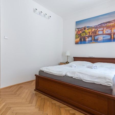 Historic Spirit At Studio Under The Prague Castle Praga Exterior foto